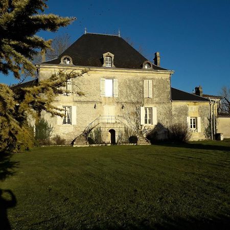 Chateau De Varaize Extérieur photo